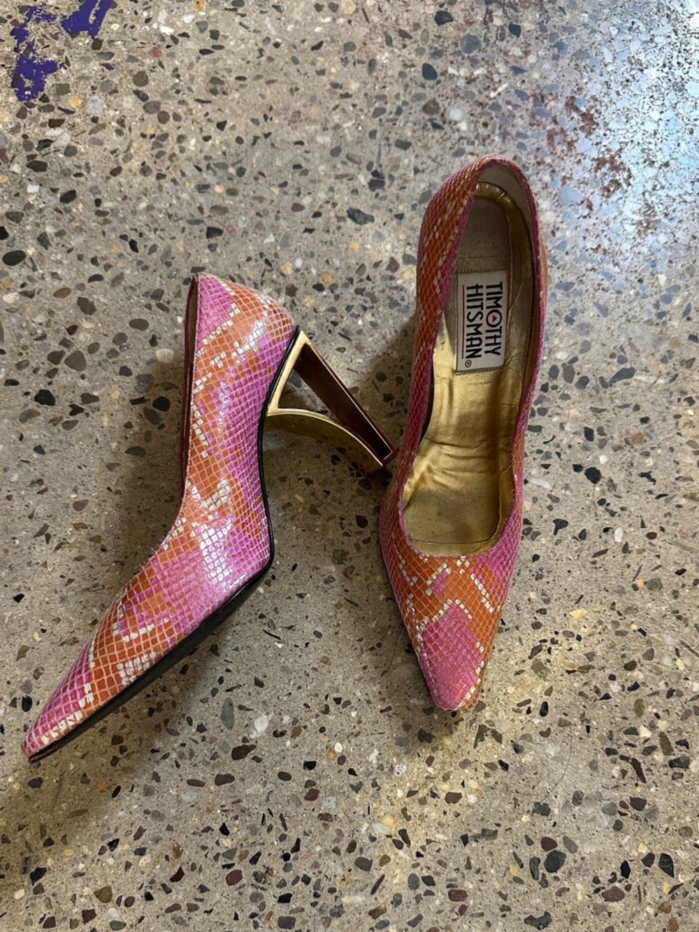 Vintage Timothy Hitsman Pink Snake-Print Sculpted Gold Heel Pumps - Picture 1 of 9